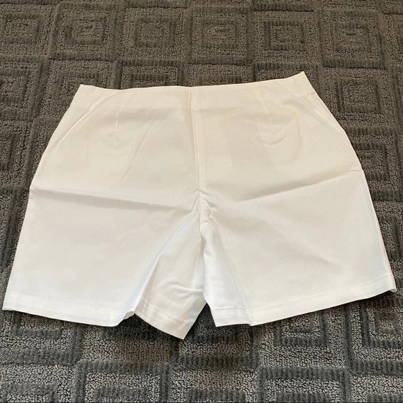 NWT - Boston Proper - Shorts - Size 8 - Picture 1 of 3